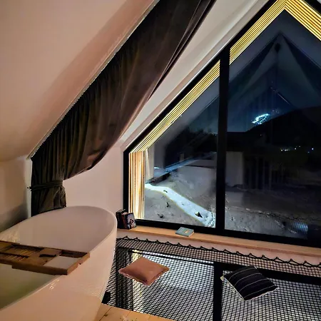 Pod Lasem - Brzozowy بيت للعطل